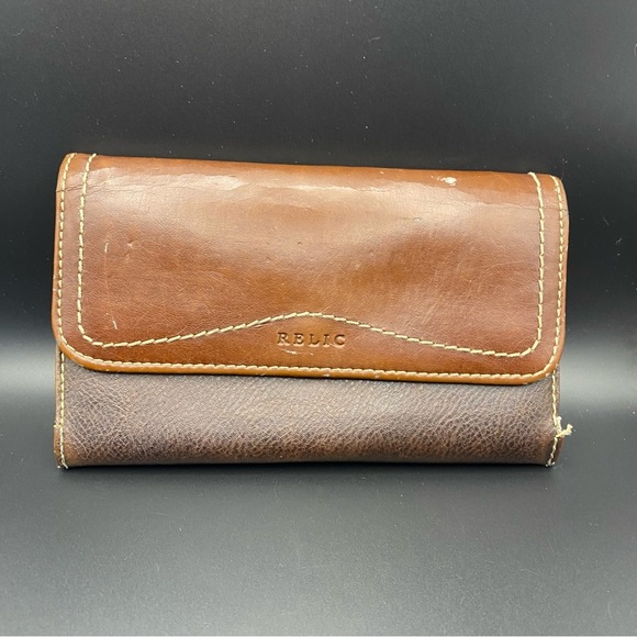 Fossil Brown Leather Trifold Wallet - Picture 2 of 6